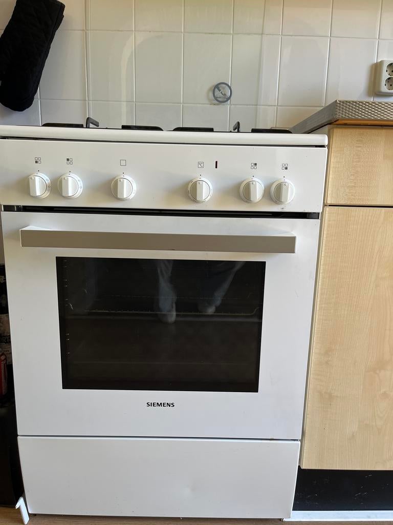 Siemens Vrijstaand Gasfornuis met Oven, Ophalen, Gebruikt, 4 kookzones, Gas