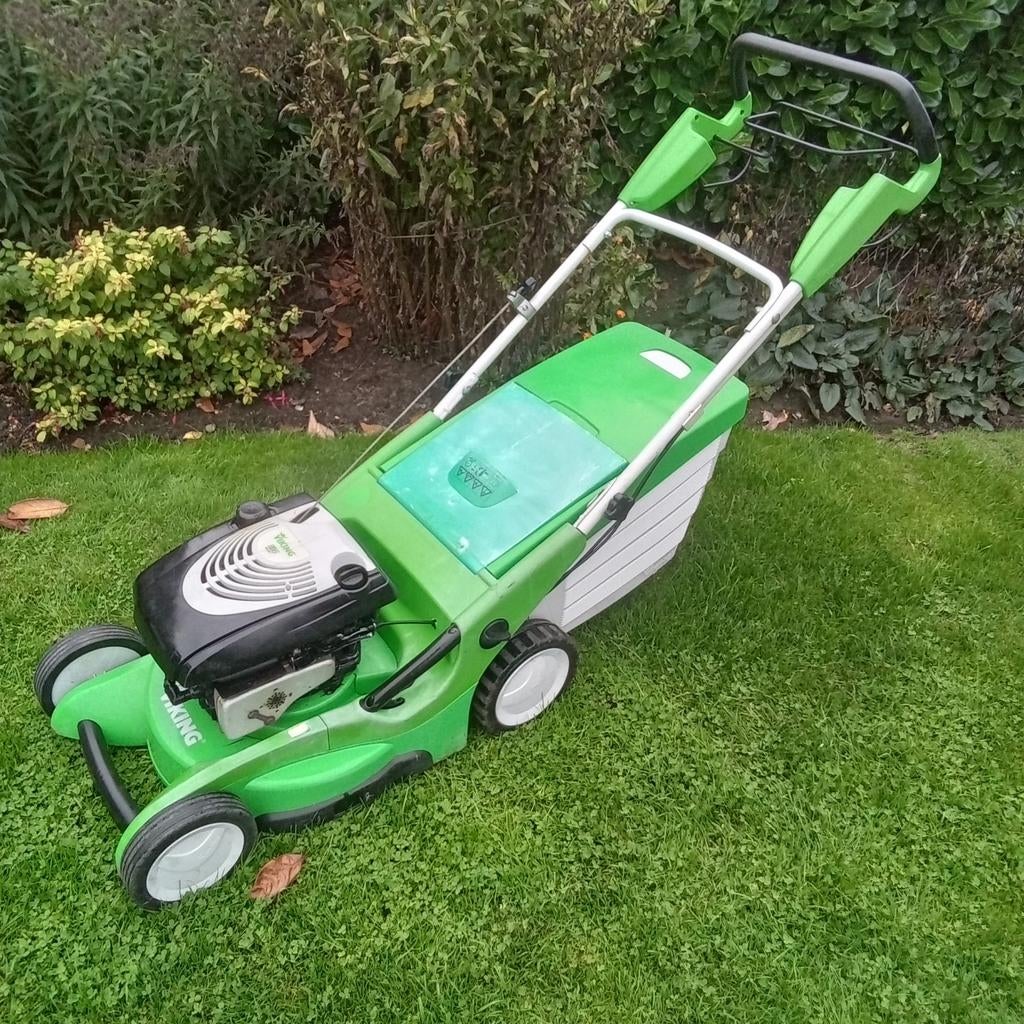 VIKING GRASMAAIER ZELFRIJDEND BENZINE MAAIER, Ophalen, Gebruikt, Opvangbak, Benzine-grasmaaier