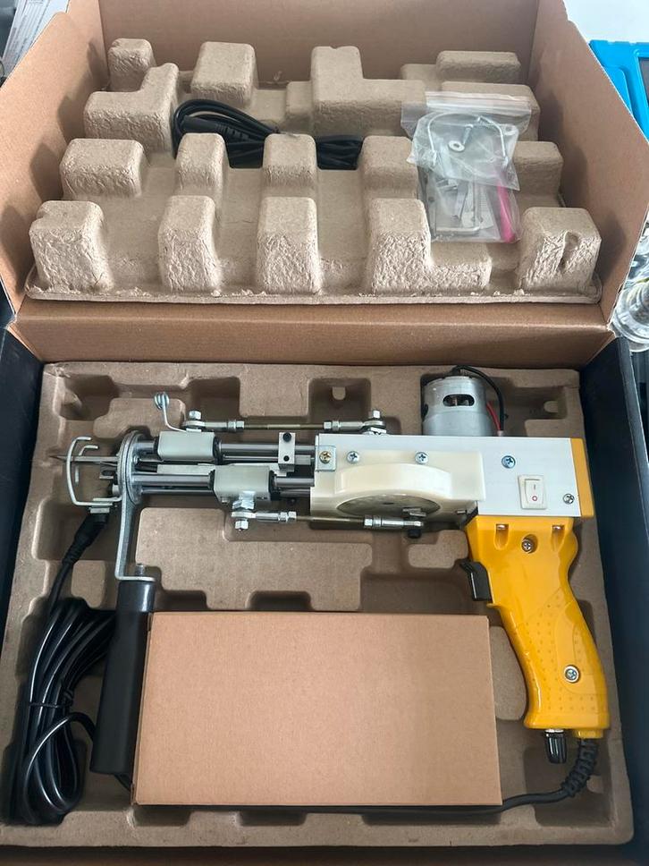 Nieuwe Tufting Gun en Professionele Tondeuse Set, Hobby en Vrije tijd, Overige Hobby en Vrije tijd, Nieuw, Ophalen
