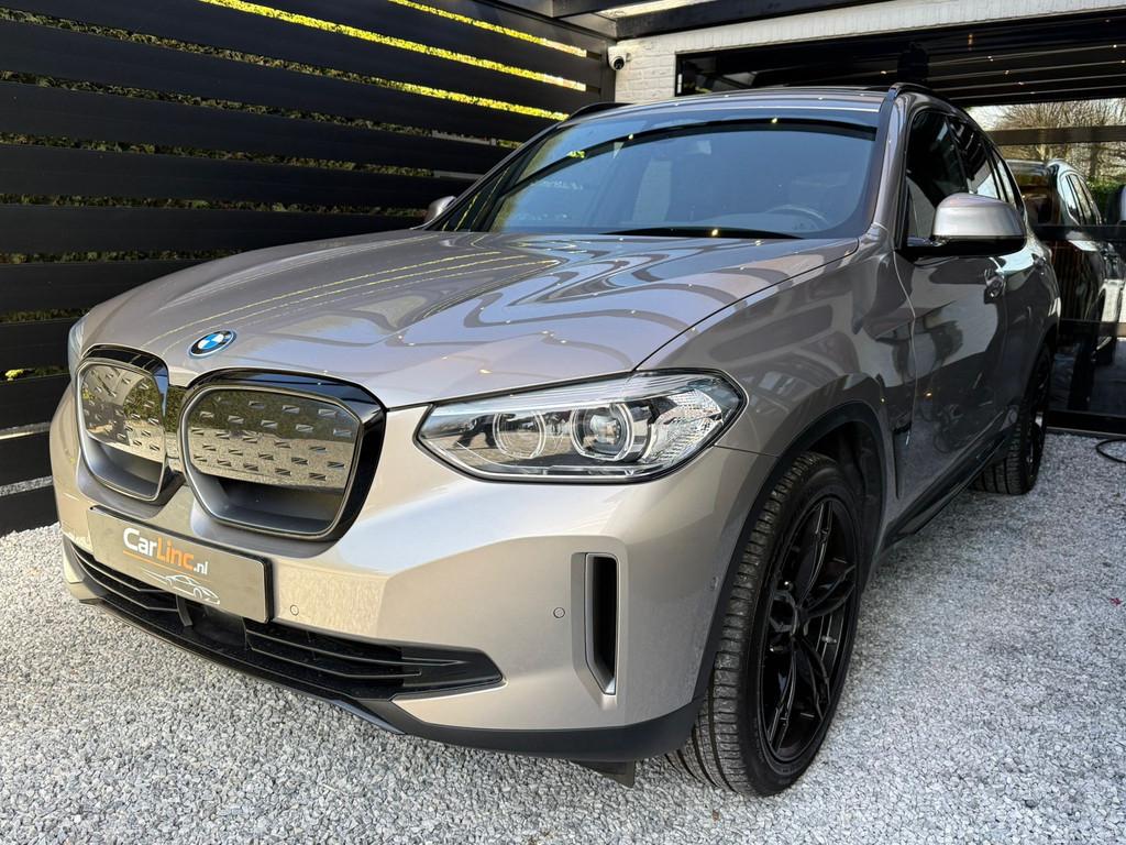 BMW IX3 Executive 80 kWh|PANO|DEALER ONDERHOUDEN|, Auto's, BMW, Achterwielaandrijving, Gebruikt, Adaptive Cruise Control, 1333 min