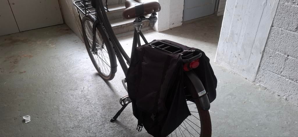 Vogue Elite Damesfiets met Mand en Dubbele Fietstassen, Ophalen, Gebruikt, Vogue Elite