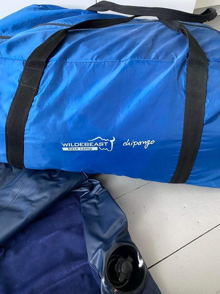 Ruime Wildebeest Base Camp Chipango tent (6 persoons), Caravans en Kamperen, Tenten, Ophalen of Verzenden, Gebruikt, Tot en met 6