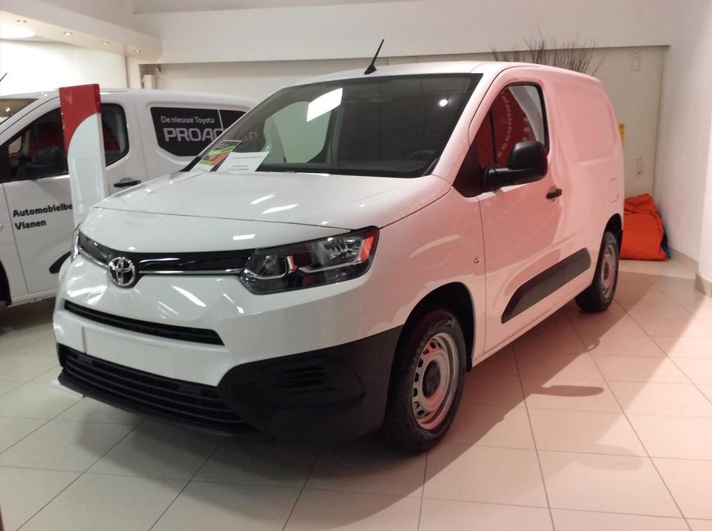 TOYOTA Proace City 1.5 D-4D 100pk Cool Comfort *EX BTW/BPM *, Auto's, Bestelauto's, Stof, Zwart, 4 cilinders, 139 pk