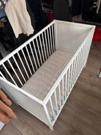 Gebruikt kinderbed met matras en hoeslakens (gratis), Kinderen en Baby's, Ophalen, Gebruikt, 70 tot 85 cm, 140 tot 160 cm