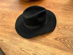 Mooie zwarte stoffen hoed, maat 55, Kleding | Dames, Hoeden en Petten, Ophalen of Verzenden, Gedragen, 55 cm (S, 6⅞ inch) of minder