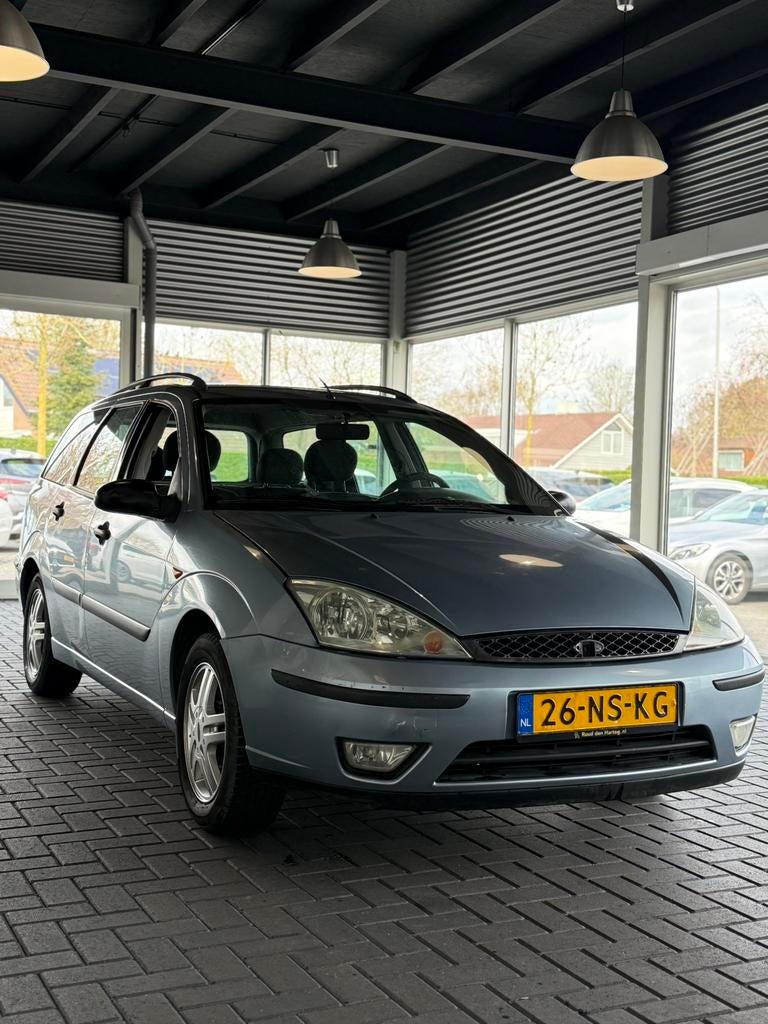 Ford Focus 1.6I 74KW 2004 Grijs NIEUWE APK!, 1596 cc, 4 cilinders, 100 pk, Handgeschakeld