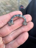 Ijzer tijd fibula 4-5e eeuw voor christus bodemvondst, Antiek en Kunst, Ophalen of Verzenden, Brons