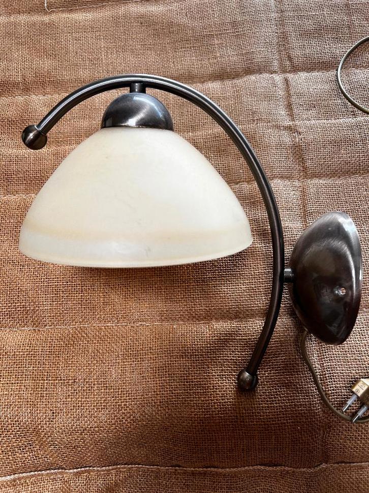 Klassiek Wandlampje., Huis en Inrichting, Lampen | Wandlampen, Zo goed als nieuw, Glas, Metaal, Ophalen of Verzenden
