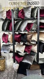 VELVET VELOURS KUSSENS CROCO INC DE VULLING MEGA SALE SALE!!, Huis en Inrichting, Ophalen of Verzenden, Nieuw, Wit, Vierkant