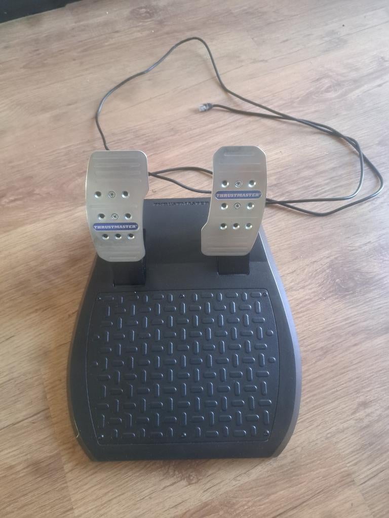 Thrustmaster f1 pedalen, Ophalen of Verzenden, Zo goed als nieuw