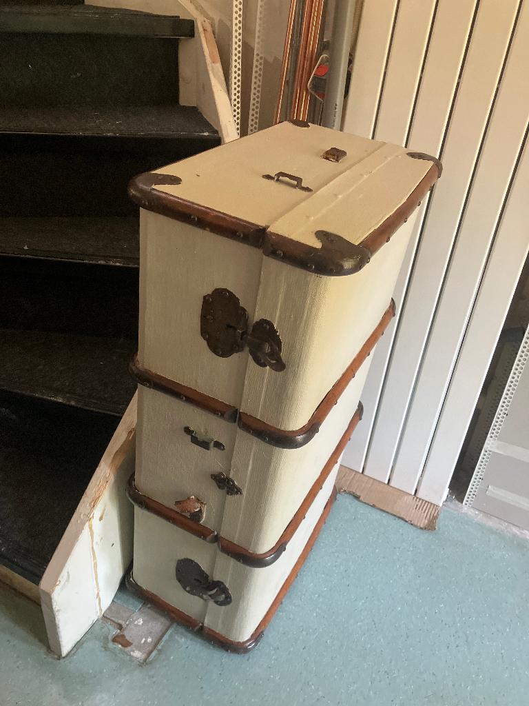 Grote hutkoffer creme met originele details, Huis en Inrichting, Woonaccessoires | Kisten, Ophalen, Overige materialen, Gebruikt