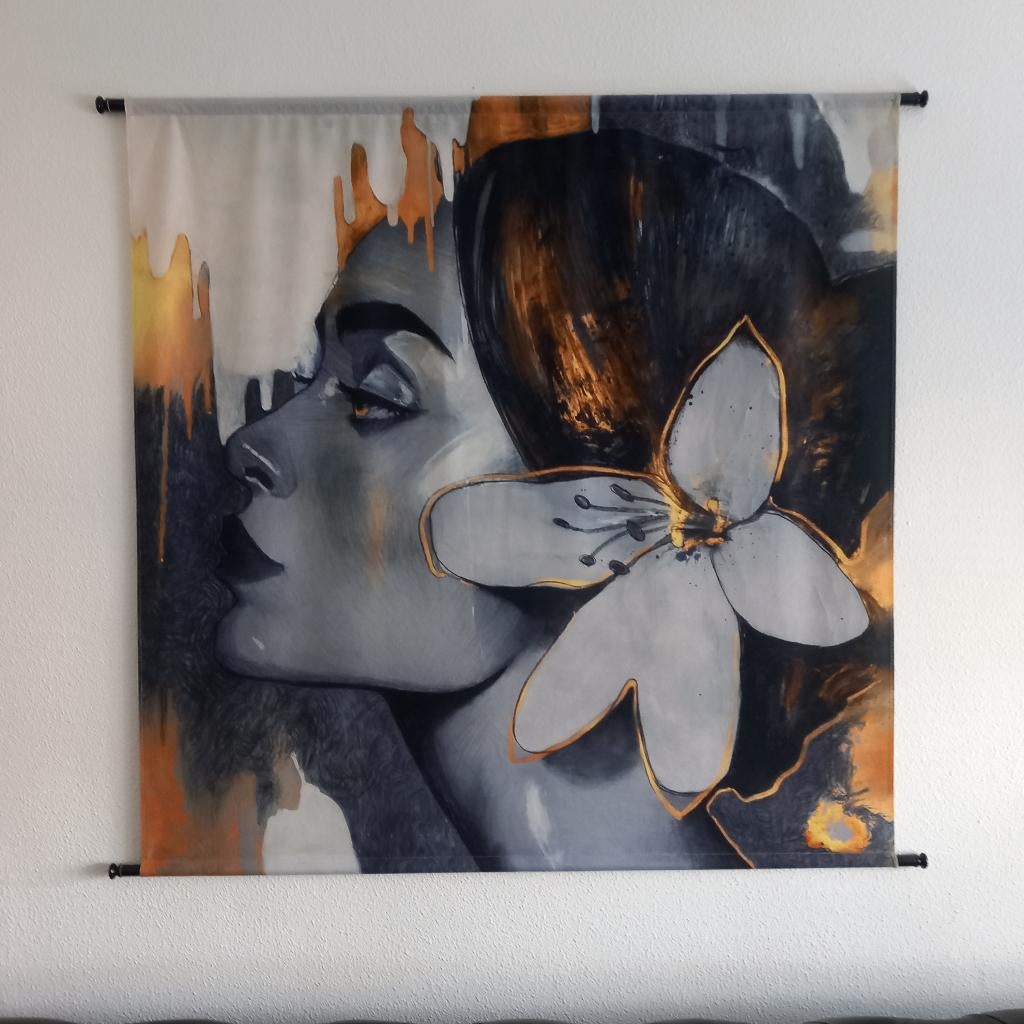 Wandkleed wanddoek Vrouw met Bloemen geel/goud 126x126cm, Ophalen, Gebruikt