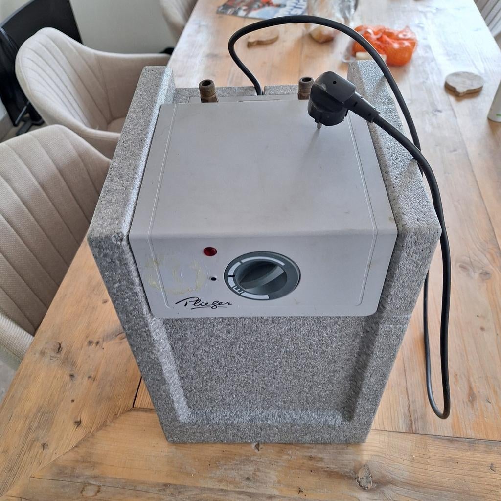 Plieger 10 liter Hotfill boiler, Doe-het-zelf en Verbouw, Geisers en Boilers, Minder dan 20 liter, Ophalen, Boiler, Onbekend