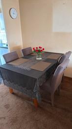 Eettafel met stoelen. Gratis af te halen, Ophalen, Gebruikt, 4 tot 6 stoelen