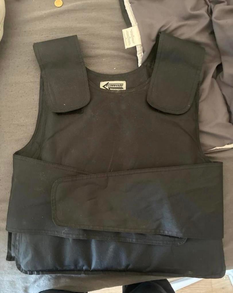 Steek vest / kogelvrij vest, Ophalen, Zo goed als nieuw