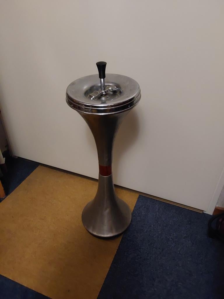 Vintage Chromen Staande Vloerasbak met Houten Detail, Ophalen