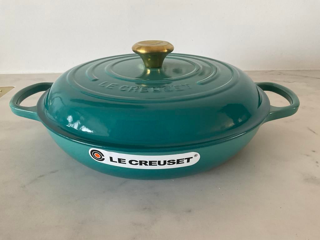 Le creuset 30 cm campagnard, NIEUWE KLEUR BLEU RIVIERA, Gietijzer, Nieuw, Ophalen of Verzenden, Keramische plaat