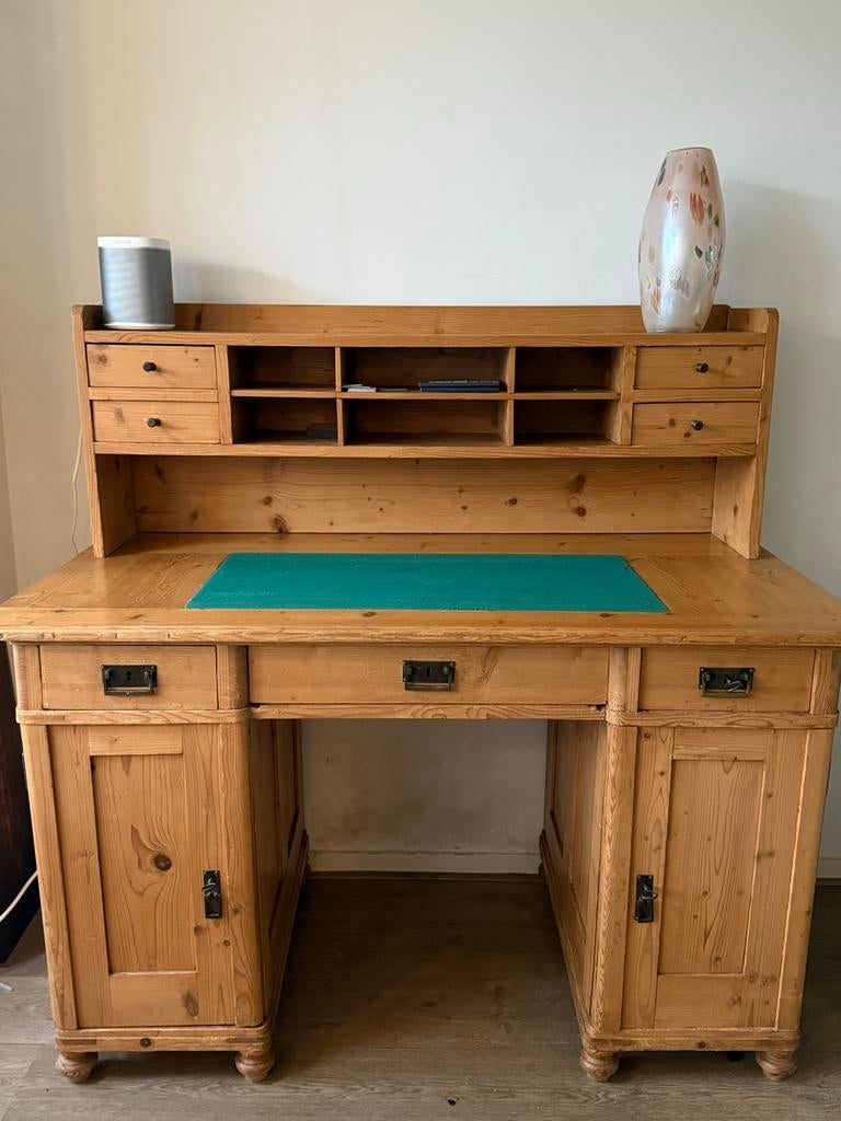 Antiek grenen bureau met veel opbergruimte, Ophalen, Gebruikt