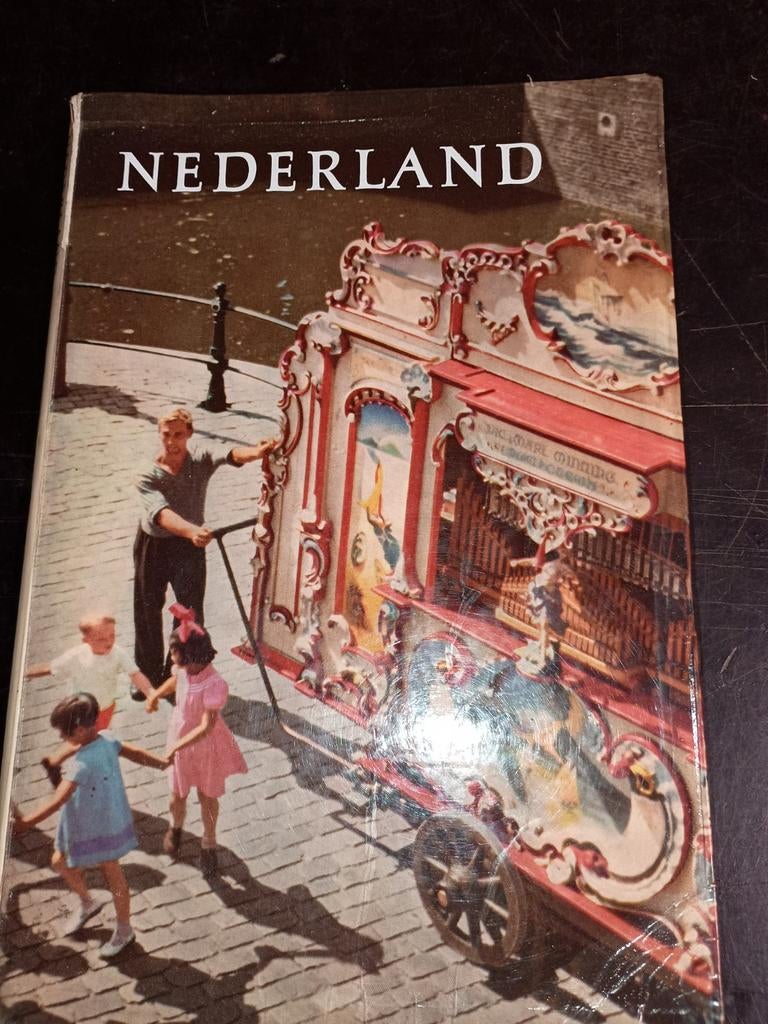 Boek Nederland met kaart 1957 - Ed van Wijk, E. Elias, Ed van Wijk, E. Elias, Reisgids of -boek, Benelux, Ophalen