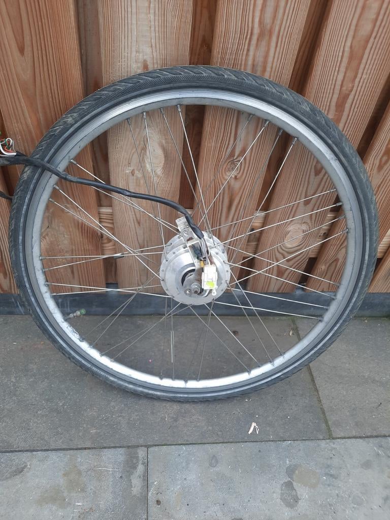 Voorwiel motor en bagagedrager voor Batavus Sparta, Fietsen en Brommers, Fietsonderdelen, Elektrische fiets, Sparta, Overige materialen