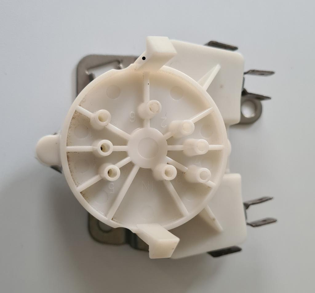 Saab 900 classic a/c vacuüm selector lucht, Ophalen