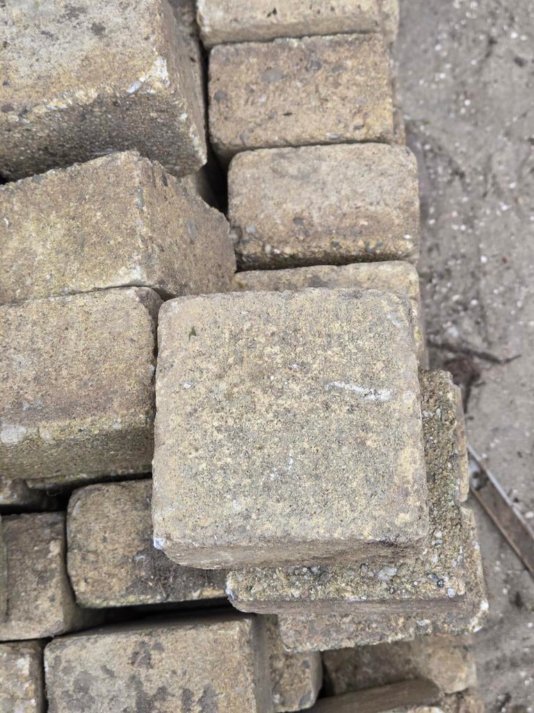 10x10 tegels 16m² gratis af te halen, Ophalen of Verzenden, Gebruikt, Beton, Terrastegels