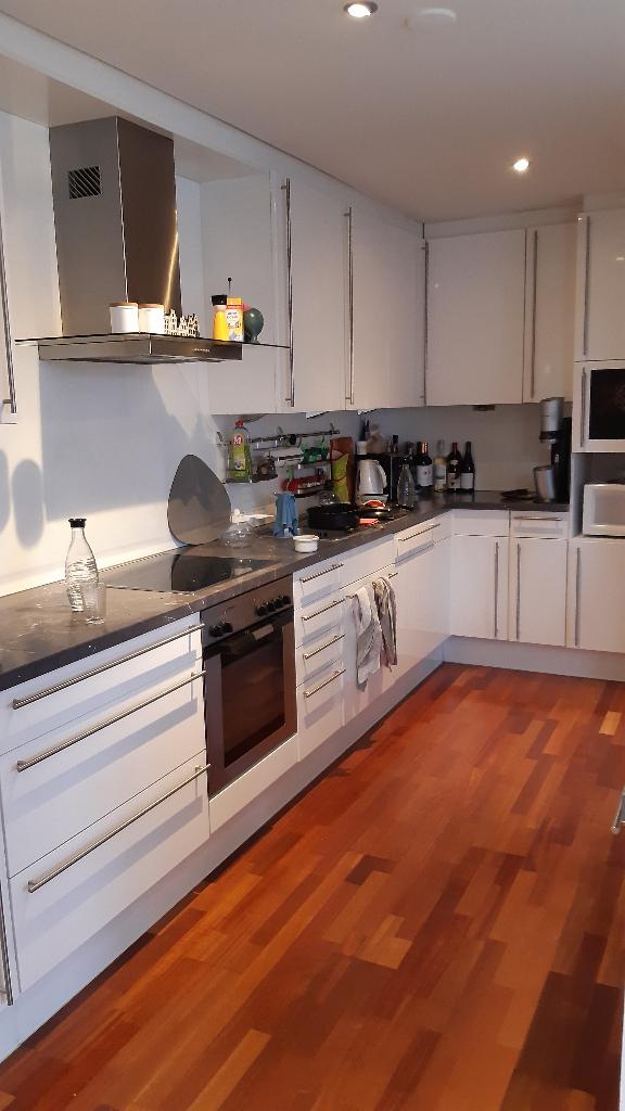 witte keuken in goede staat te koop, Huis en Inrichting, Keuken | Complete keukens, Ophalen, Gebruikt, Wit, Hoekkeuken