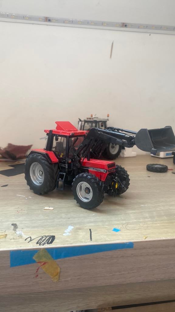 Case 1056, Ophalen of Verzenden, Zo goed als nieuw