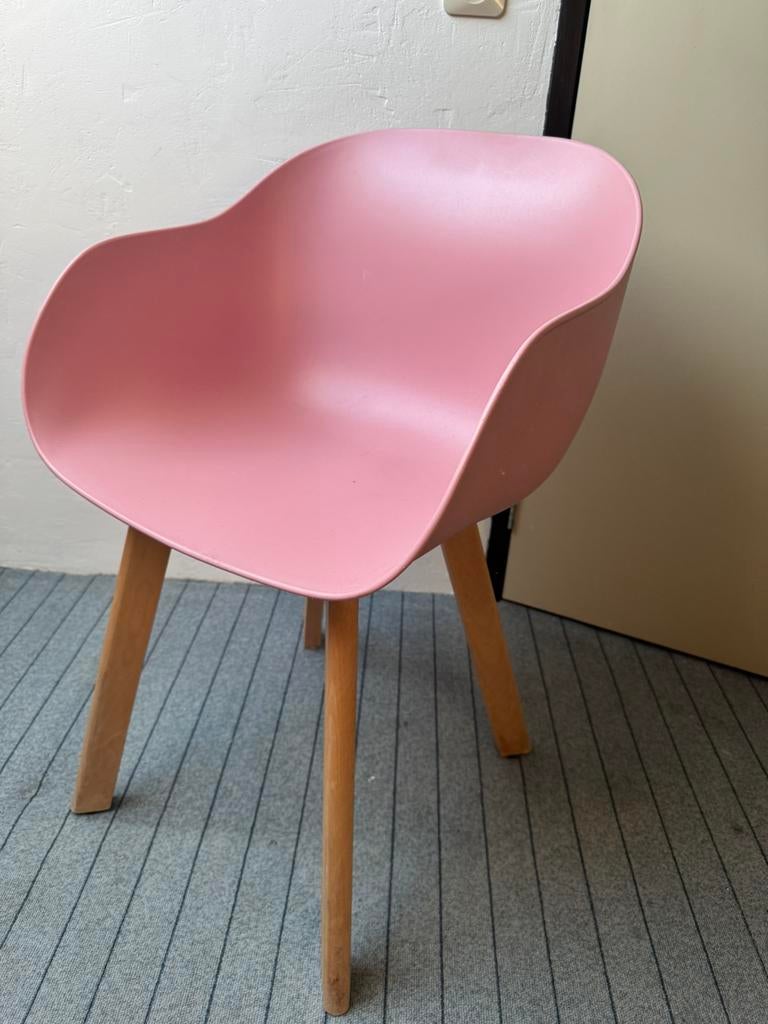 2 leuke kunststof kuipstoeltjes !, Huis en Inrichting, Stoelen, Ophalen, Kunststof, Wit, Zo goed als nieuw