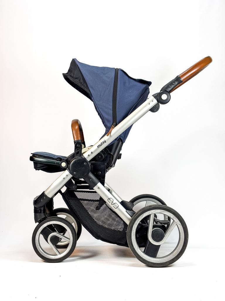Mutsy gebruikte kinderwagen compleet, Ophalen, Gebruikt, Combiwagen, Met reiswieg