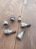 Partij wielbouten en wielmoeren en 1x set wielsloten VW, Ophalen of Verzenden, Gebruikt, BMW