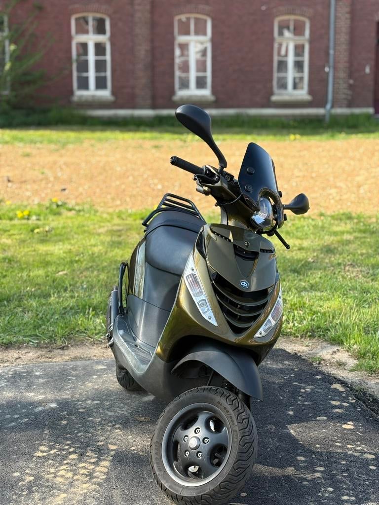Piaggio zip, Fietsen en Brommers, Ophalen of Verzenden, Zo goed als nieuw, Overige typen, Piaggio