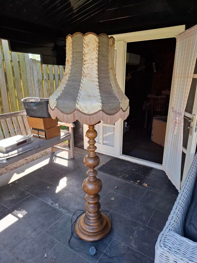 Staande schemerlamp, Ophalen