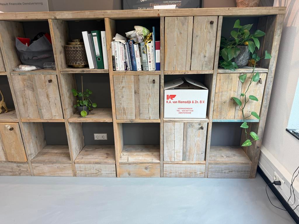 Steigerhouten kast met vakken, Ophalen, Gebruikt