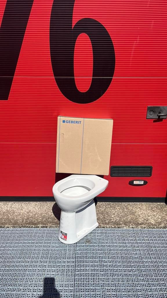 Outlet; Nieuwe Jika AO verhoogd +6 met geberit reservoir, Steen, Toilet, Ophalen of Verzenden, Nvt