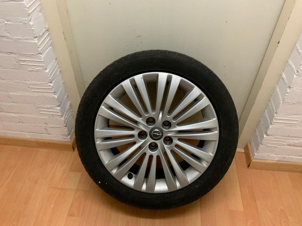 Auto wielen, Banden en Velgen, 17 inch, Ophalen of Verzenden, Personenwagen