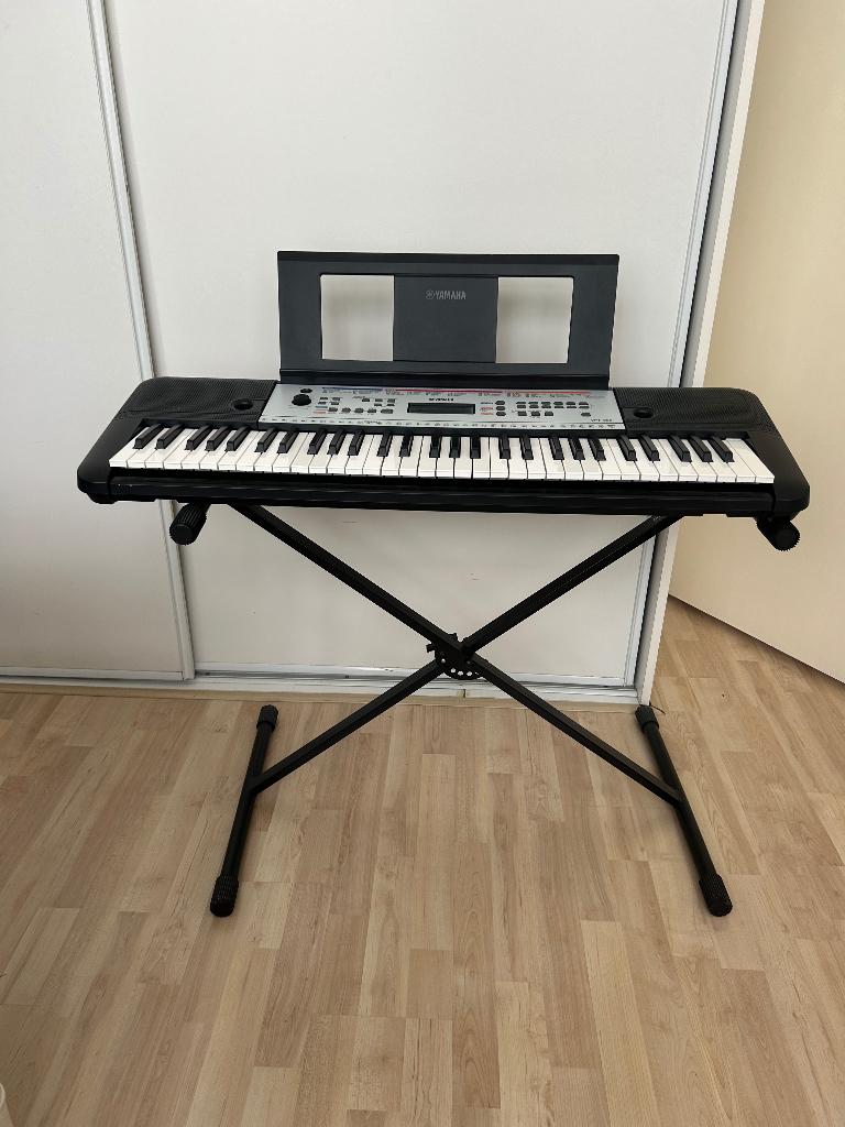 Yamaha YPT-260, Muziek en Instrumenten, Keyboards, Ophalen, Yamaha, Met standaard, 61 toetsen