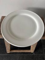 Twee witte dinerborden, villeroy en boch, Gebruikt, Keramiek, Ophalen of Verzenden, Bord(en)