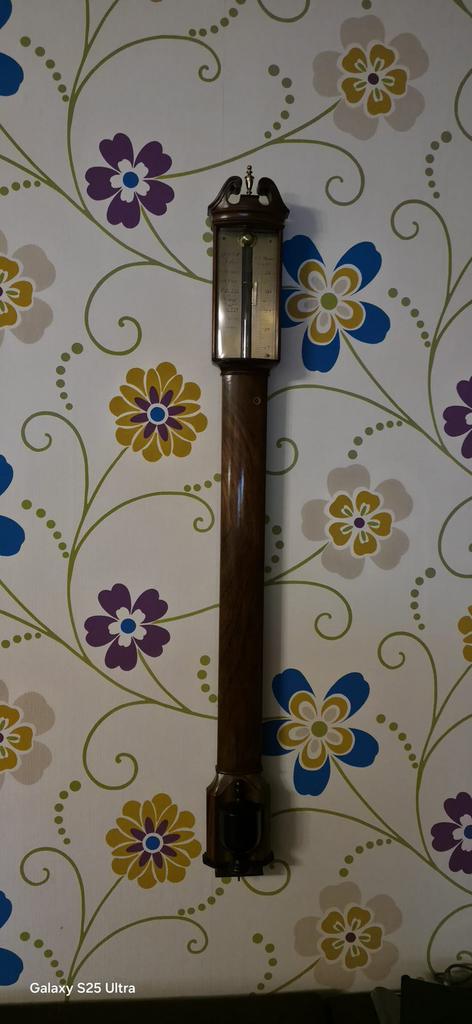 Antieke Barometer in een houten  (Serieuze prijs)( ophalen), Ophalen of Verzenden, Zo goed als nieuw