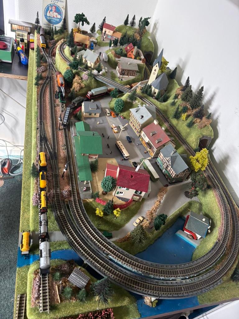 Trein baan spoor n, Hobby en Vrije tijd, Modeltreinen | N-Spoor, Overige typen, Ophalen of Verzenden, Zo goed als nieuw, Analoog