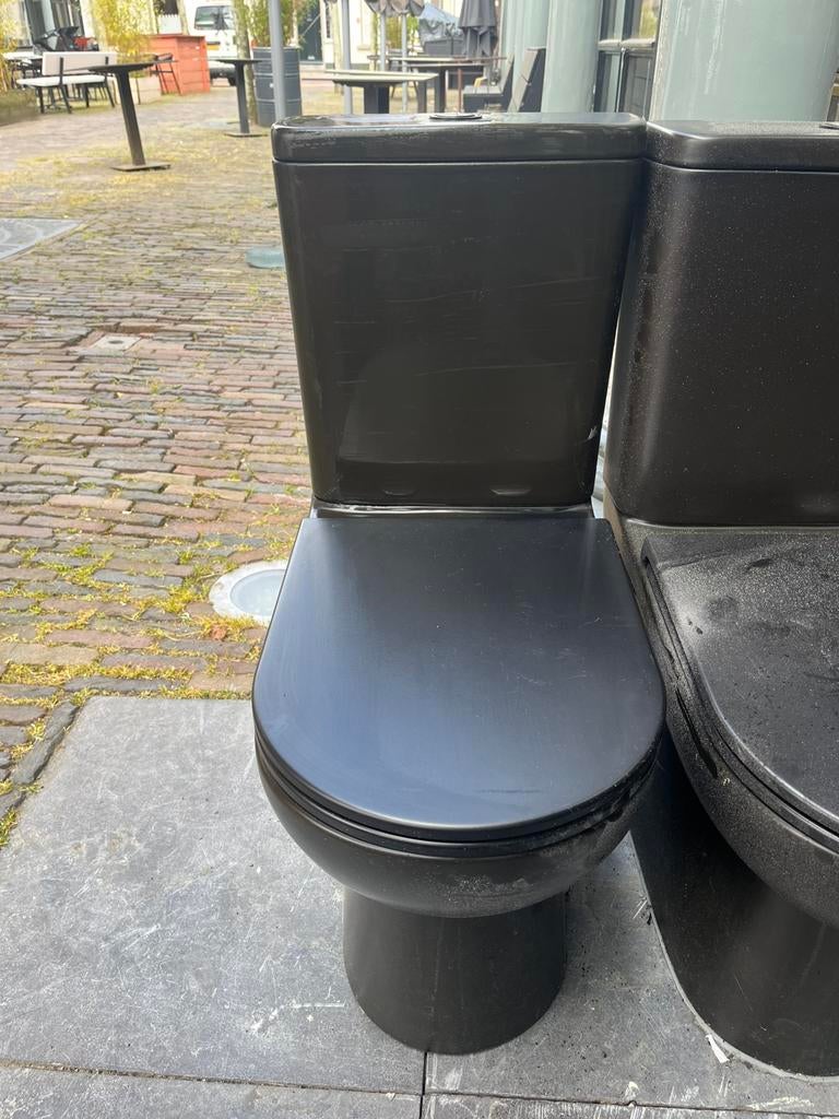 Zwarte WC pot, Doe-het-zelf en Verbouw, Sanitair, Ophalen, Zo goed als nieuw, Toilet