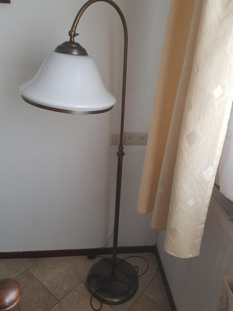 Staande messing lamp, Ophalen, Zo goed als nieuw, 150 tot 200 cm
