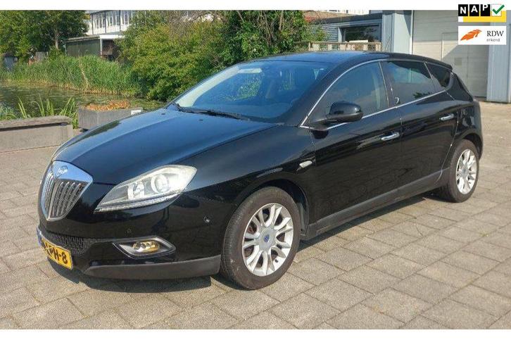 Lancia Delta 1.4-nieuwe apk,airco, navigatie, cruise Control, Auto's, Lancia, Bedrijf, Te koop, Delta, ABS, Airbags, Airconditioning