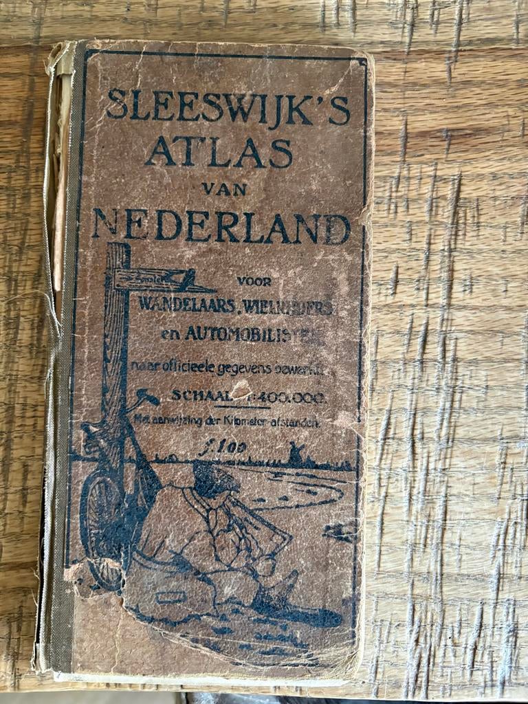 Sleeswijk's Atlas van Nederland voor Wandelaars en Automobil, Gelezen, Overige atlassen, Ophalen of Verzenden, 1800 tot 2000