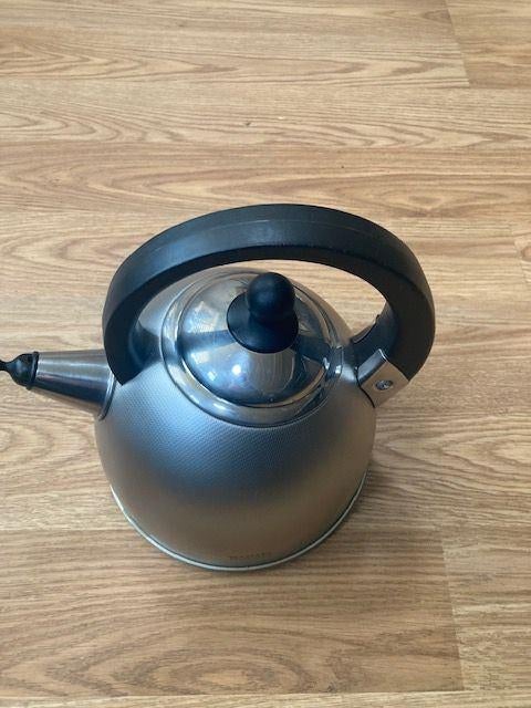 kuhn rikon fluitketel, Theepot/fluitketel, Ophalen of Verzenden, Zo goed als nieuw, Zwart