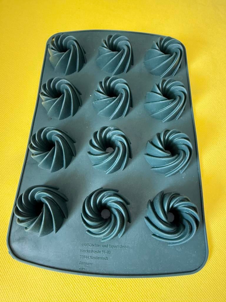 Tulband bonbon mold mall bakvorm chocola truffels, Hobby en Vrije tijd, Taarten en Cupcakes maken, Ophalen of Verzenden, Zo goed als nieuw