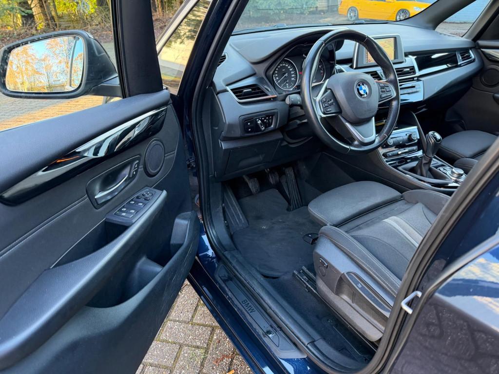 BMW 2-serie Active Tourer 218i Executive | 2015 |, Auto's, Voorwielaandrijving, Gebruikt, Met garantie (alle), Blauw