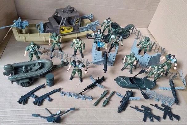 Grote vintage Chap Mei special forces leger met 11 soldaten, Ophalen of Verzenden, Zo goed als nieuw, 1:35 tot 1:50, Figuur of Figuren