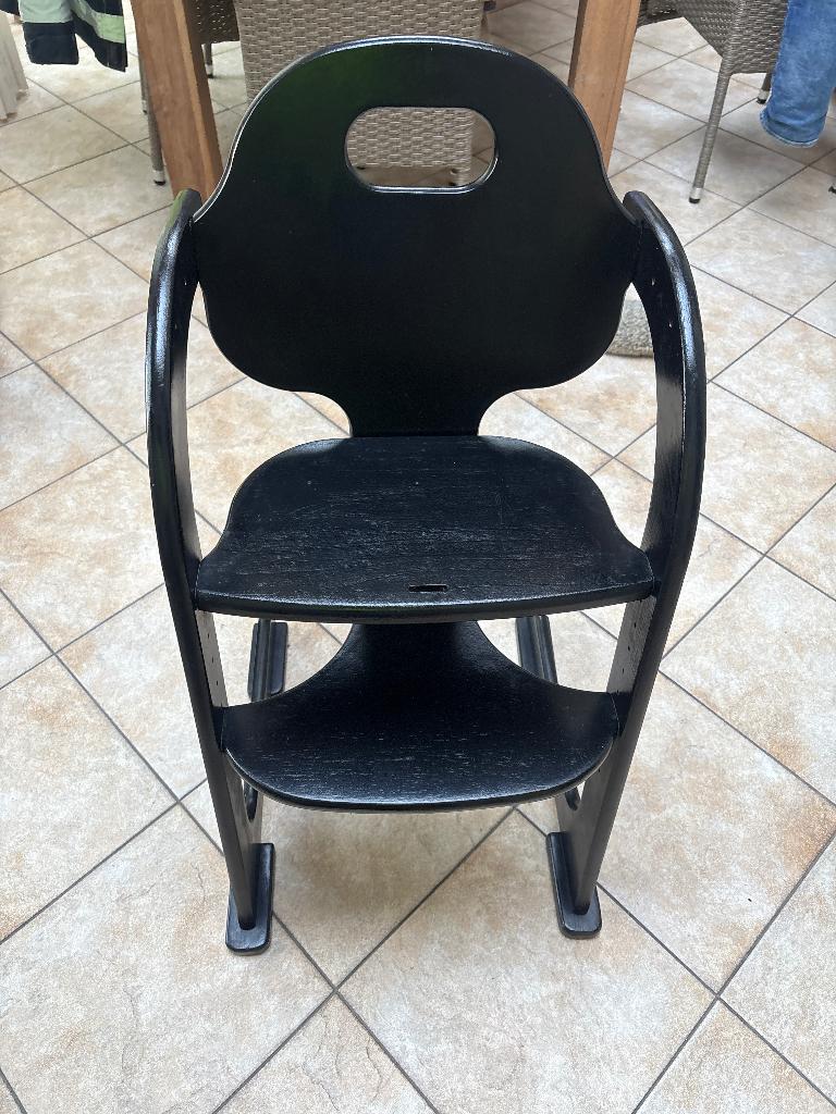 Kinderstoel verstelbaar van hout, Kinderen en Baby's, Kinderstoelen, Ophalen, Zo goed als nieuw, Meegroeistoel, Aanschuifbaar