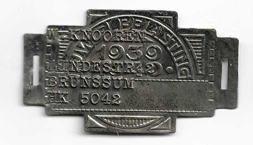 Rijwielbelastingplaatjes 1939 - 1940 met adres, Antiek en Kunst, Curiosa en Brocante, Verzenden